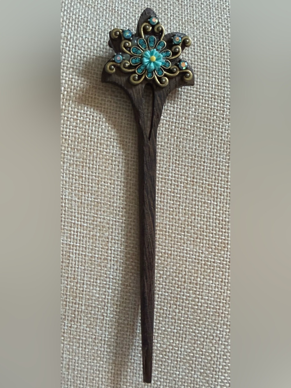 Decorative Turquoise Color Floral Wooden Hair Stick Artisan